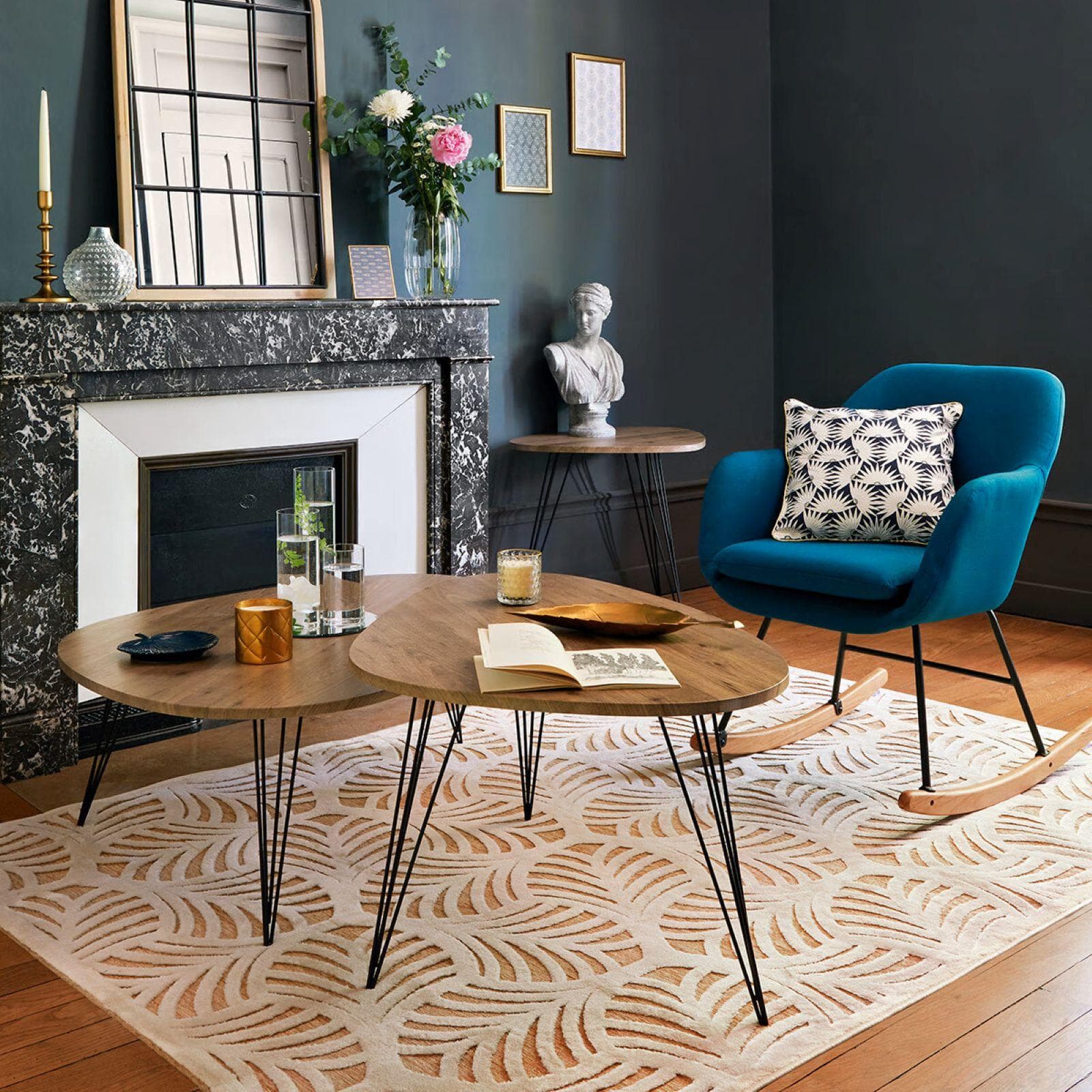 Tavolino piccolo 69x54 cm in legno scuro e acciaio nero - Neville