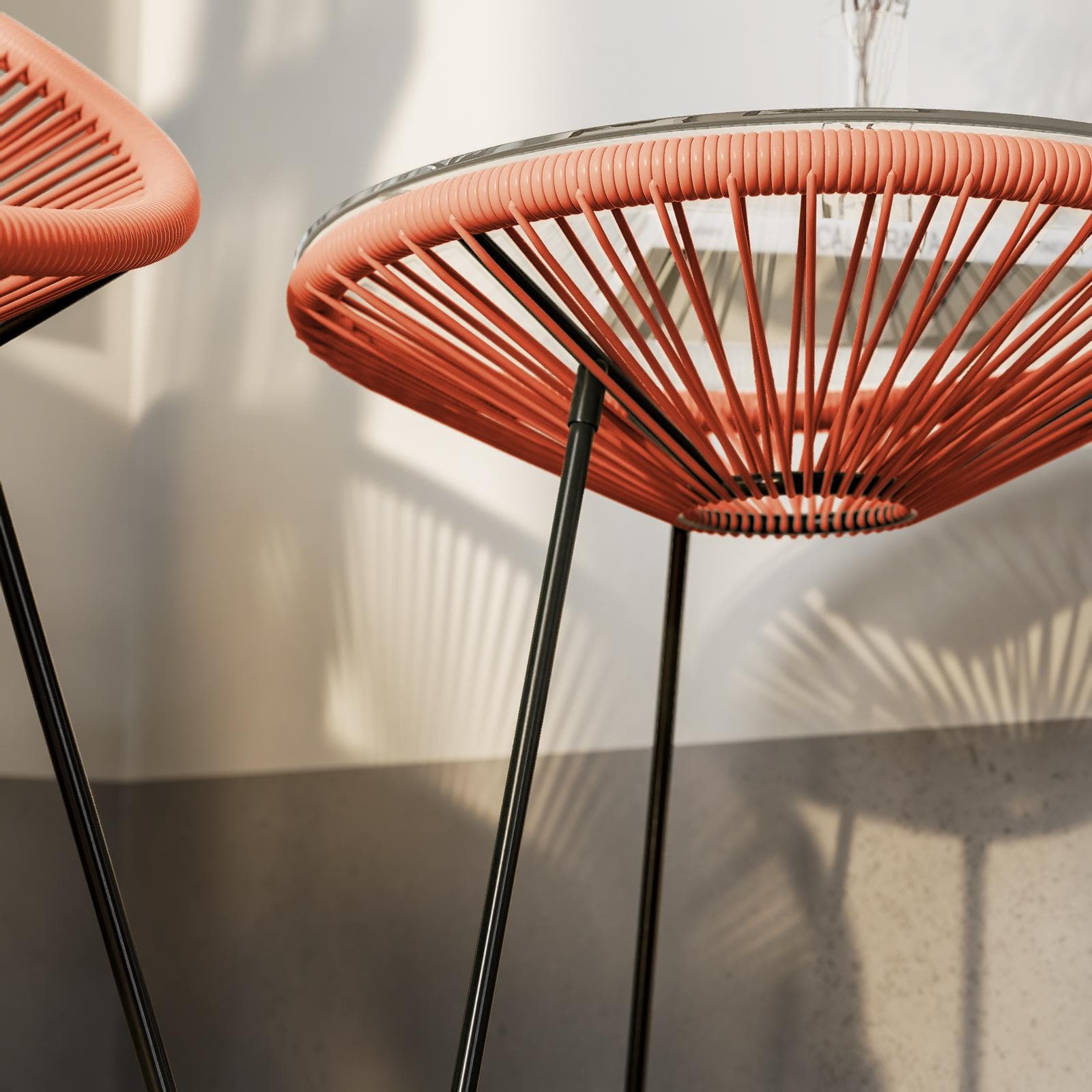 Tavolino rotondo da interno 50 cm in corda arancione e piano in vetro - Kalimba