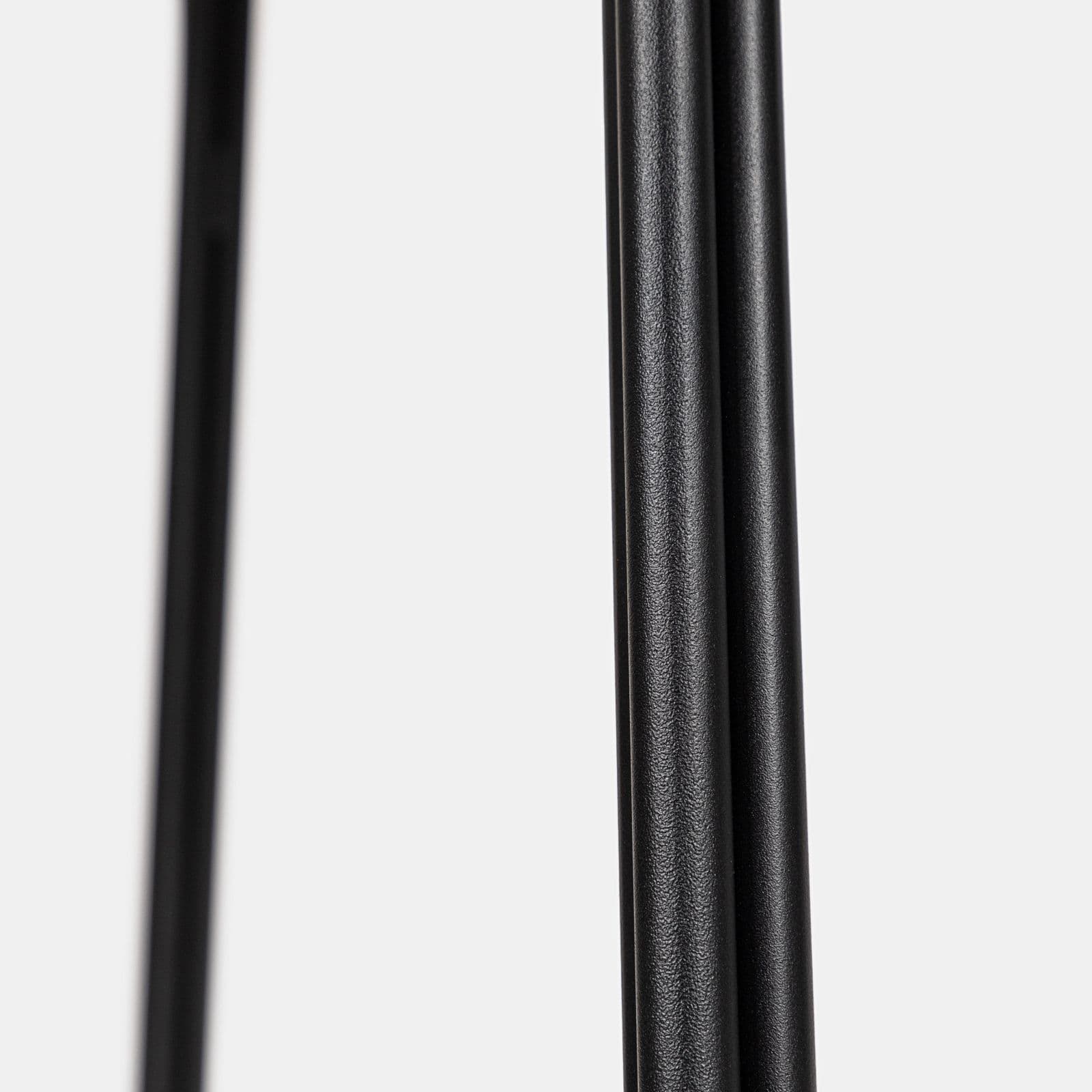 Tavolo da pranzo rotondo 120 cm effetto rovere e gambe in metallo nero - Trico