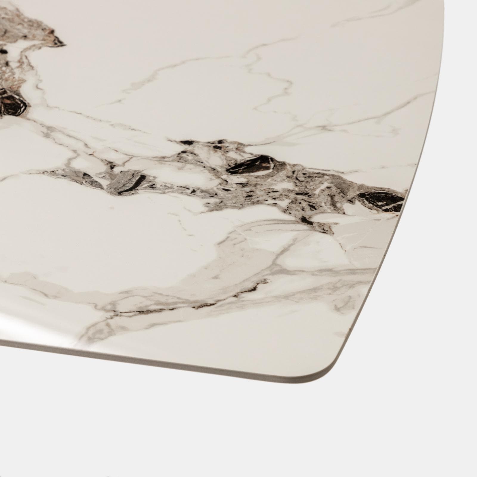 Tavolo 160x90 cm con piano effetto marmo perlato e gambe rame opaco - Remarq