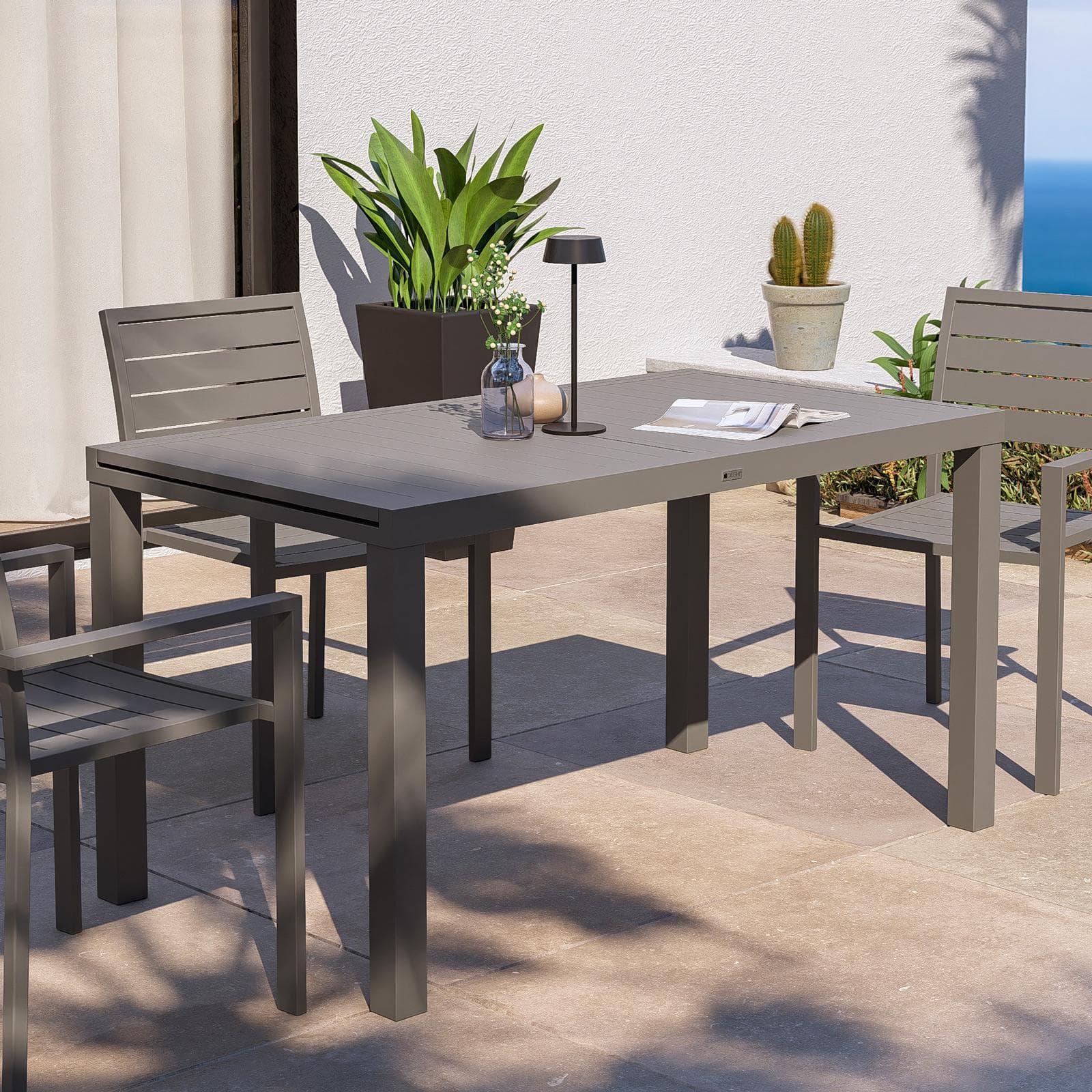 Tavolo da esterno allungabile 140/210x77 cm in alluminio tortora con top a doghe - Carioca