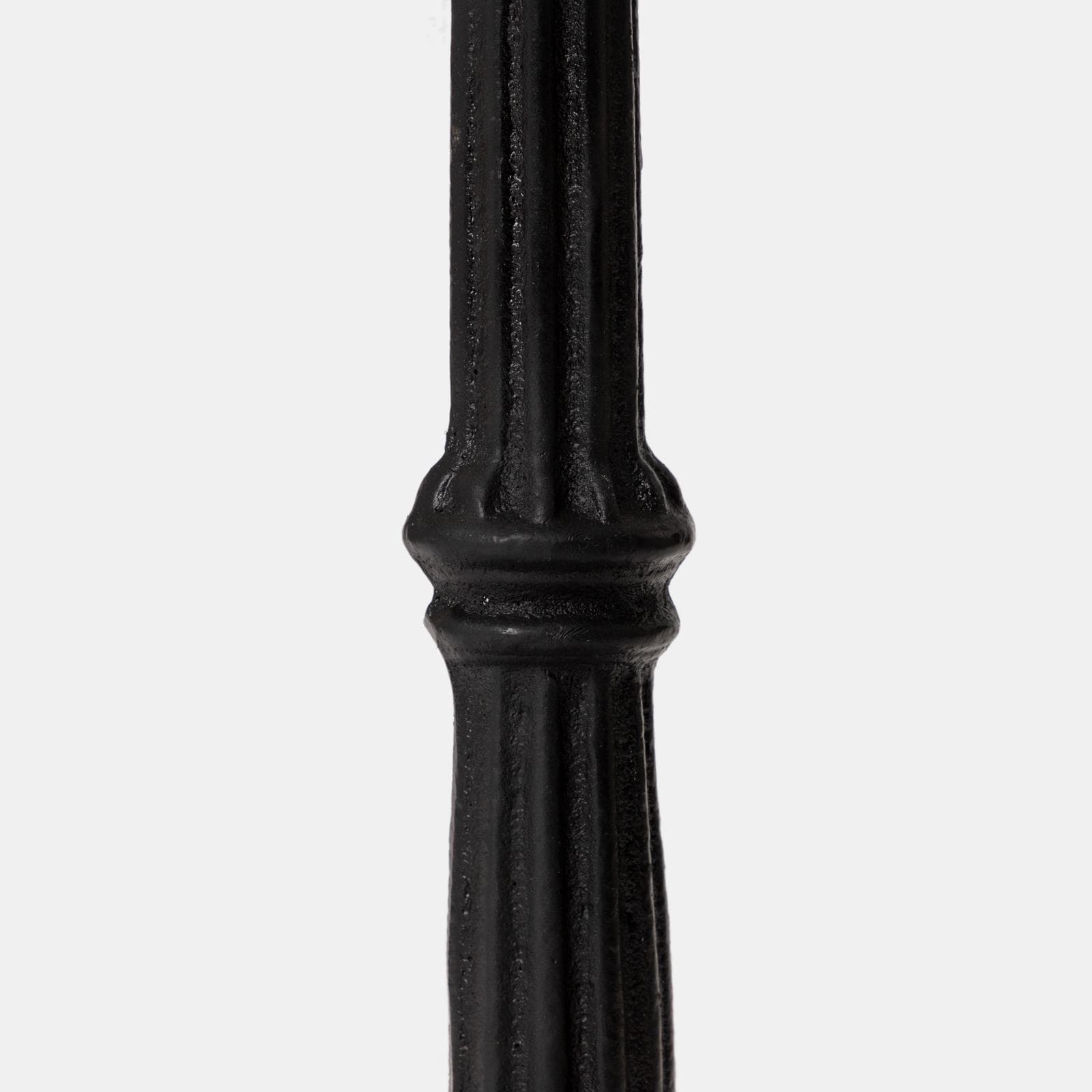Tavolo da giardino rotondo 80 cm con top in marmo bianco e struttura nera - Gordon