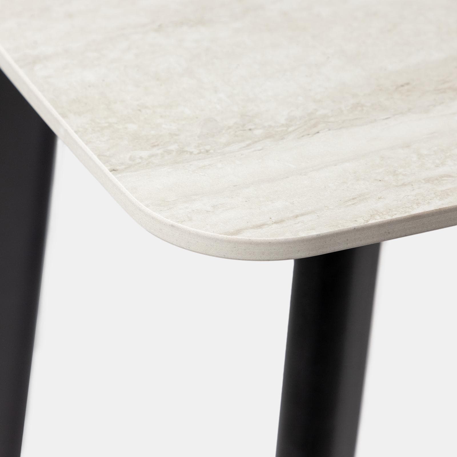 Tavolo da pranzo 120x70 cm con top in pietra sinterizzata e gambe nere - Rocky