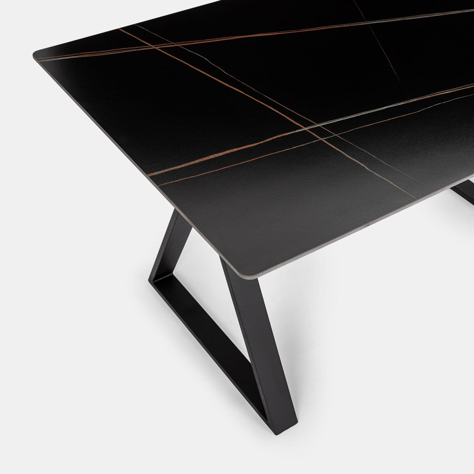Scrivania 150x90 cm piano ceramica 12 mm e base in acciaio nero - Masao