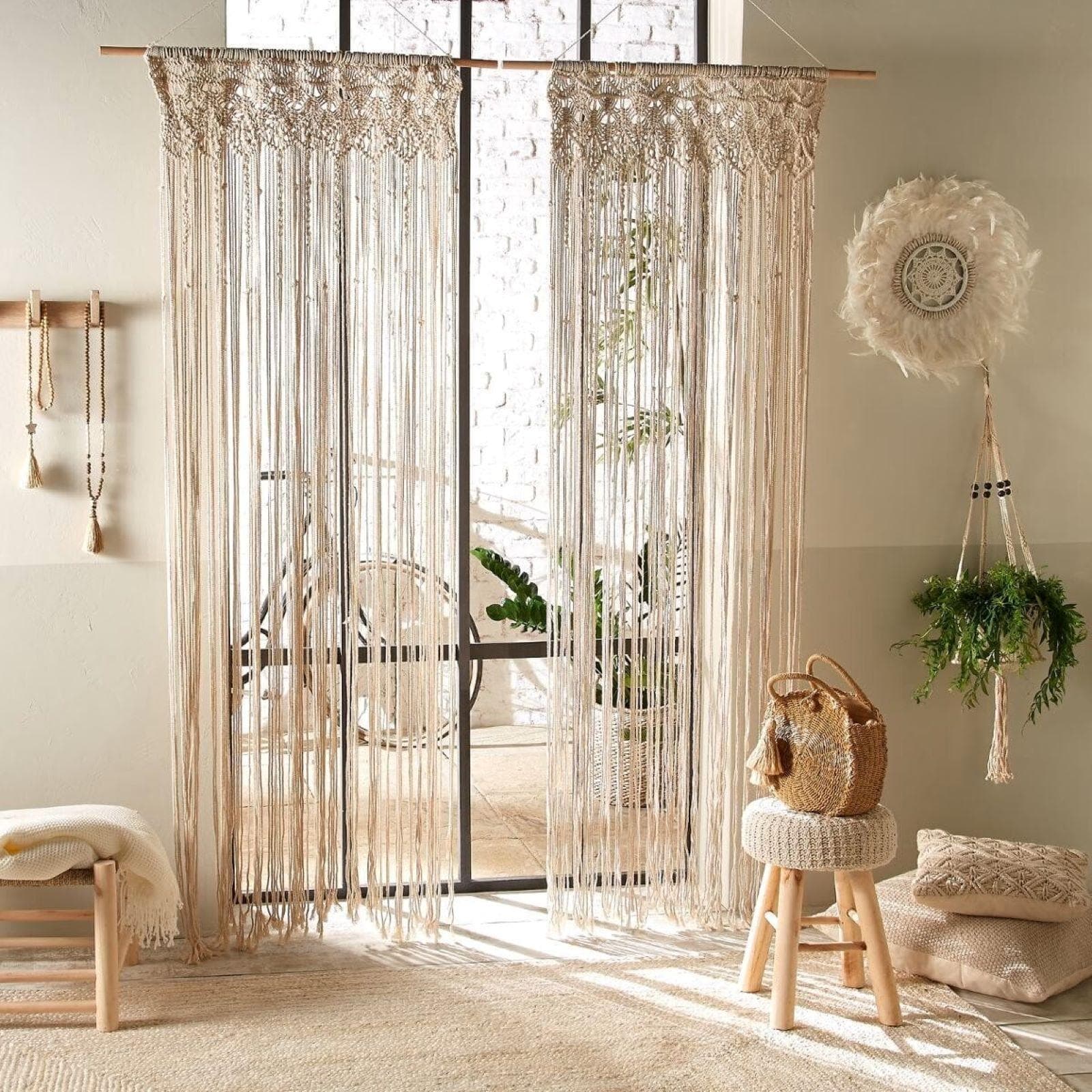 Tenda a fili 90x200h cm in cotone beige con lavorazione macramè e bastone in legno