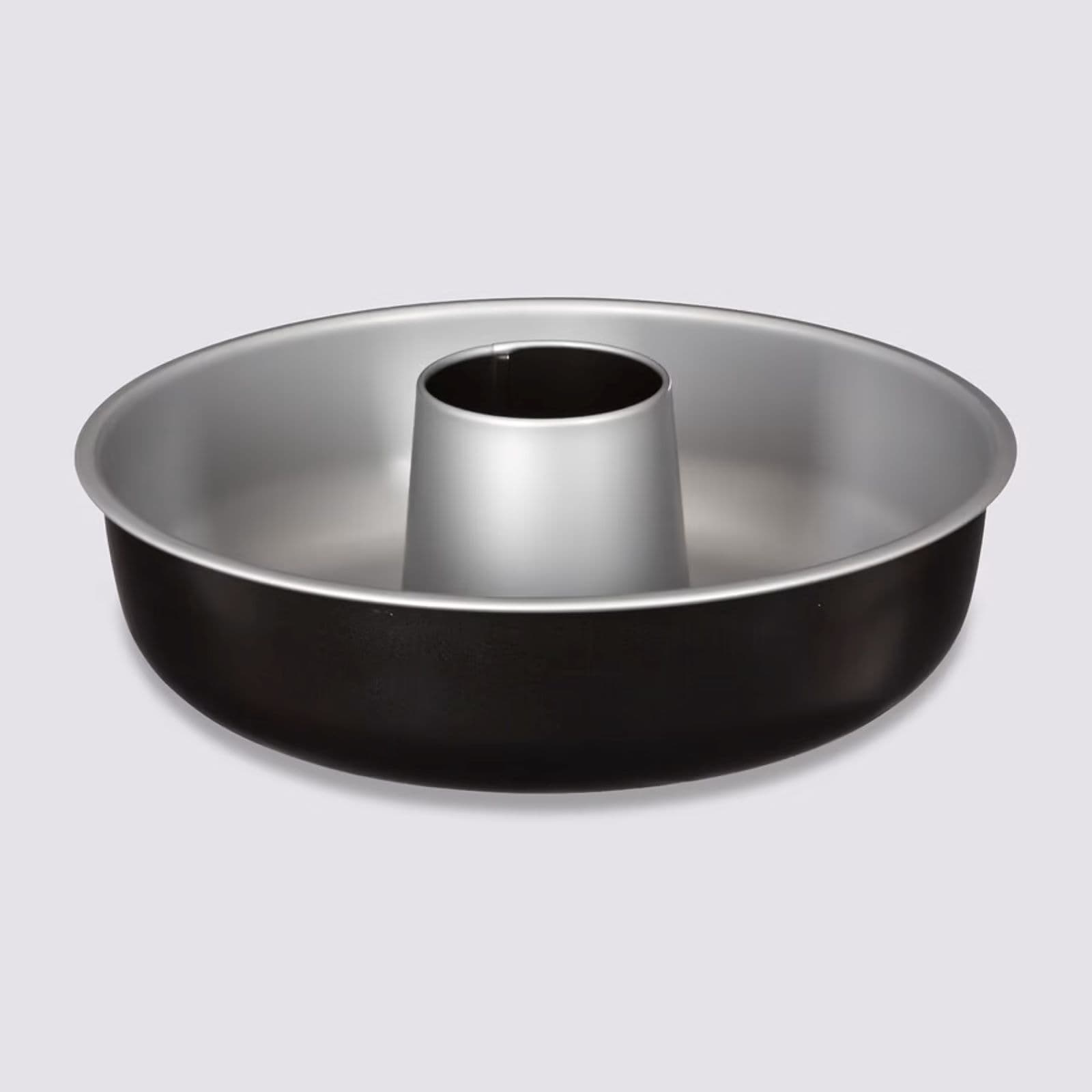Tortiera per ciambella rotonda 25 cm in metallo nero e cromo