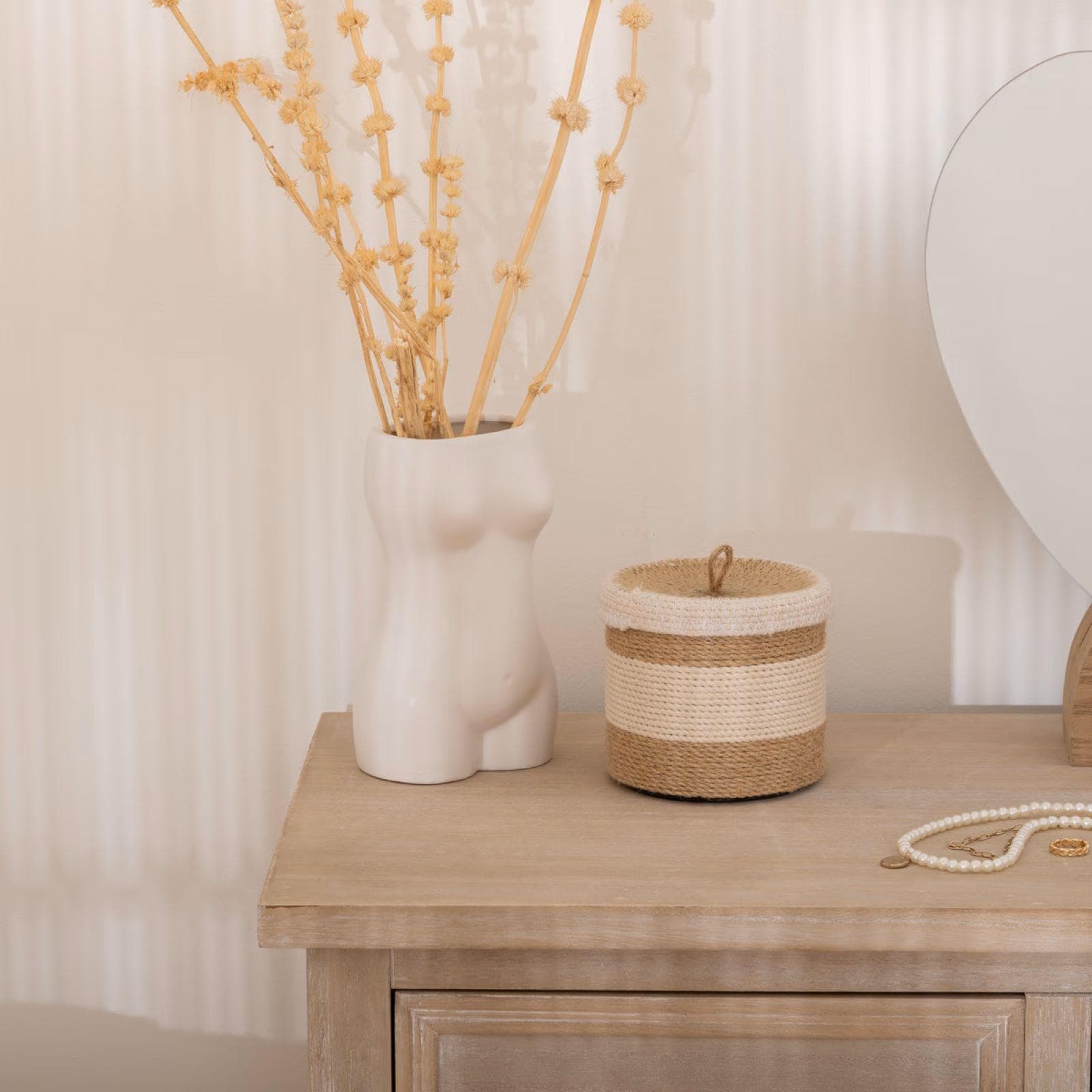 Vaso da interno 17h cm a forma di busto in ceramica bianco